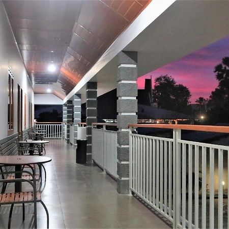 Tanto Hotel Waingapu Εξωτερικό φωτογραφία