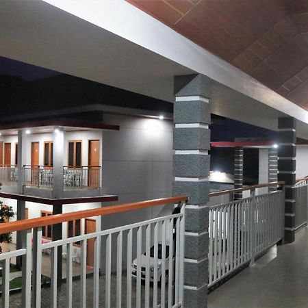 Tanto Hotel Waingapu Εξωτερικό φωτογραφία