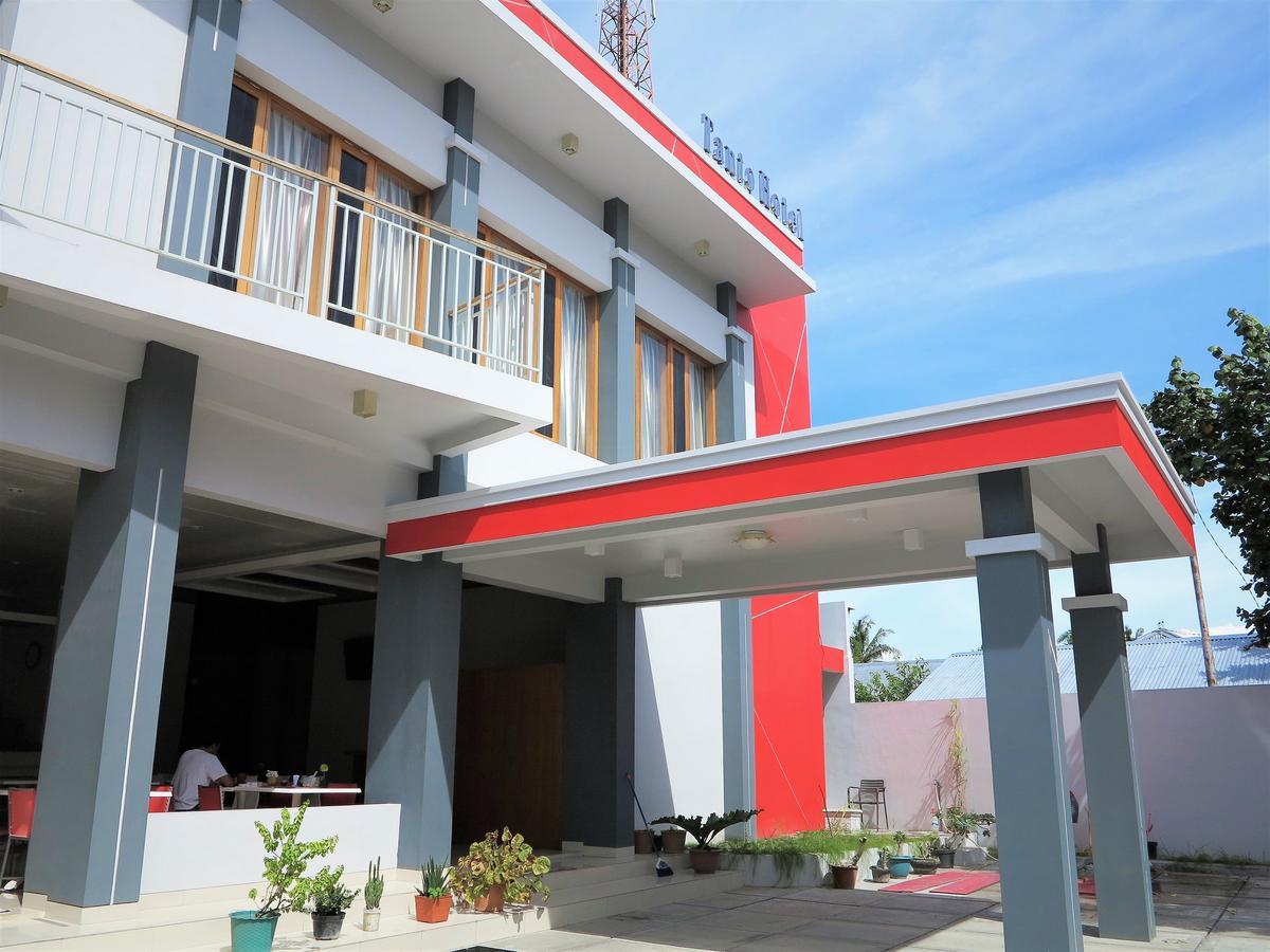 Tanto Hotel Waingapu Εξωτερικό φωτογραφία