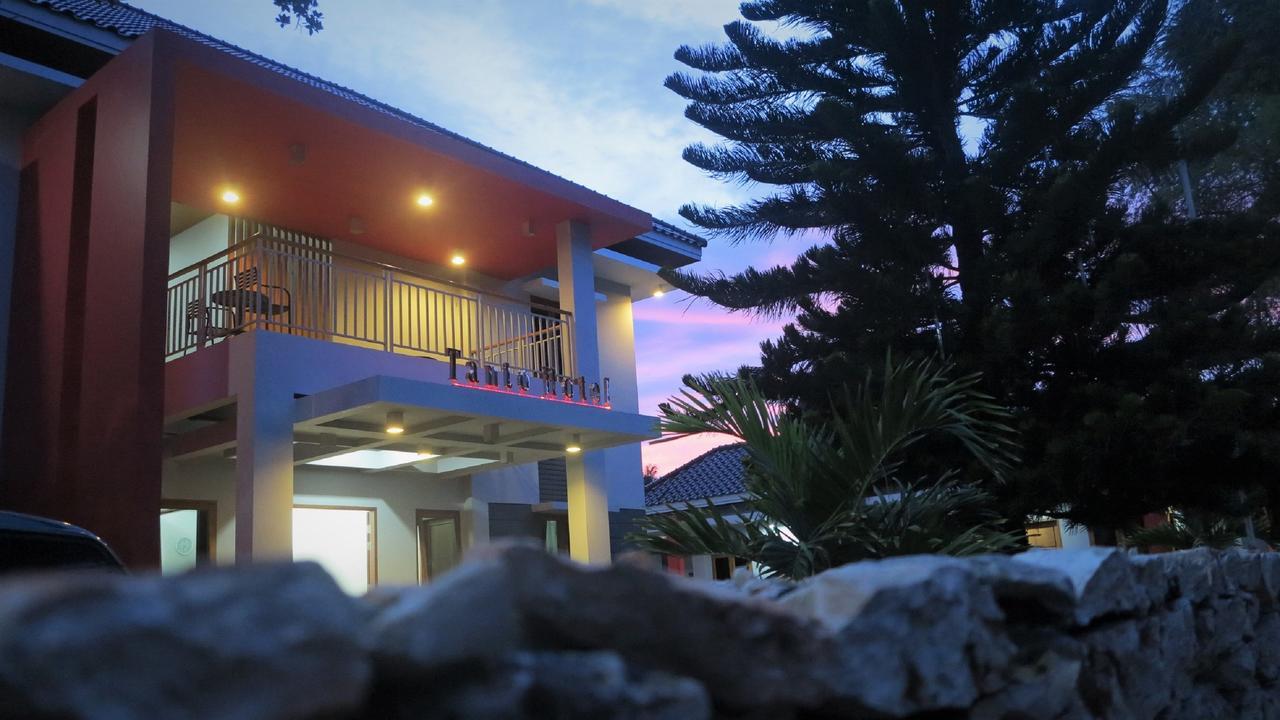 Tanto Hotel Waingapu Εξωτερικό φωτογραφία